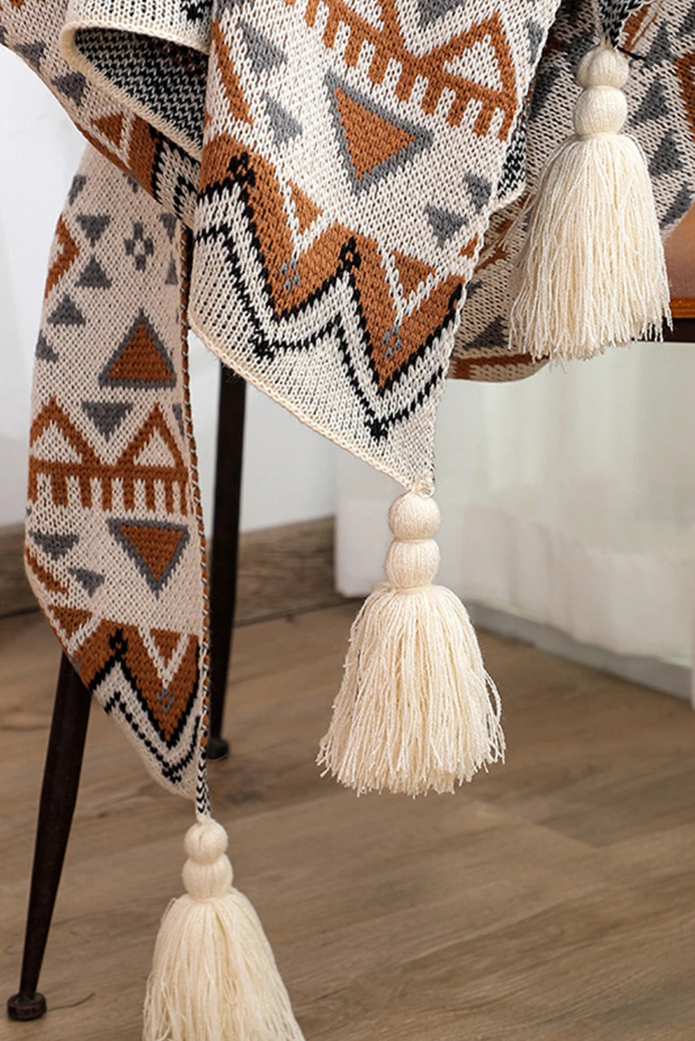 Parchment Geometric Pattern Knit Bohemian Tassel Blanket